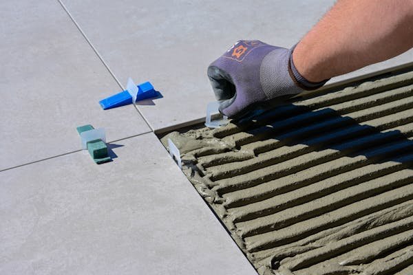 Carreleur Aix-les-Bains : rénovation et pose de carrelages d'expert